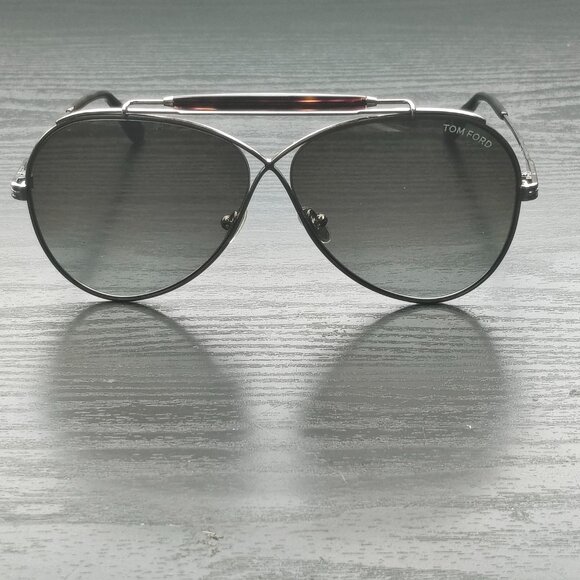FINAL PRICE - TOM FORM HOLDEN UNISEX SUNGLASSES GRAY GRADIENT - Picture 3 of 7
